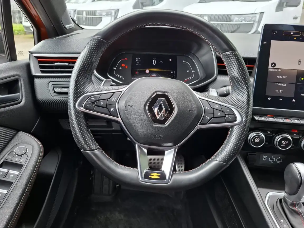 RENAULT CLIO