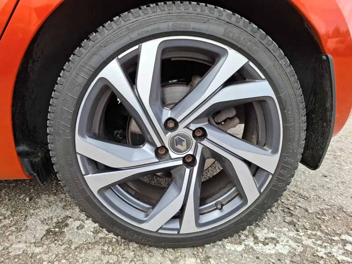 RENAULT CLIO