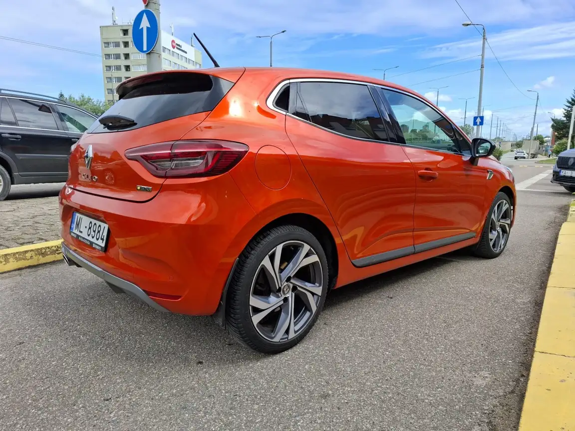 RENAULT CLIO