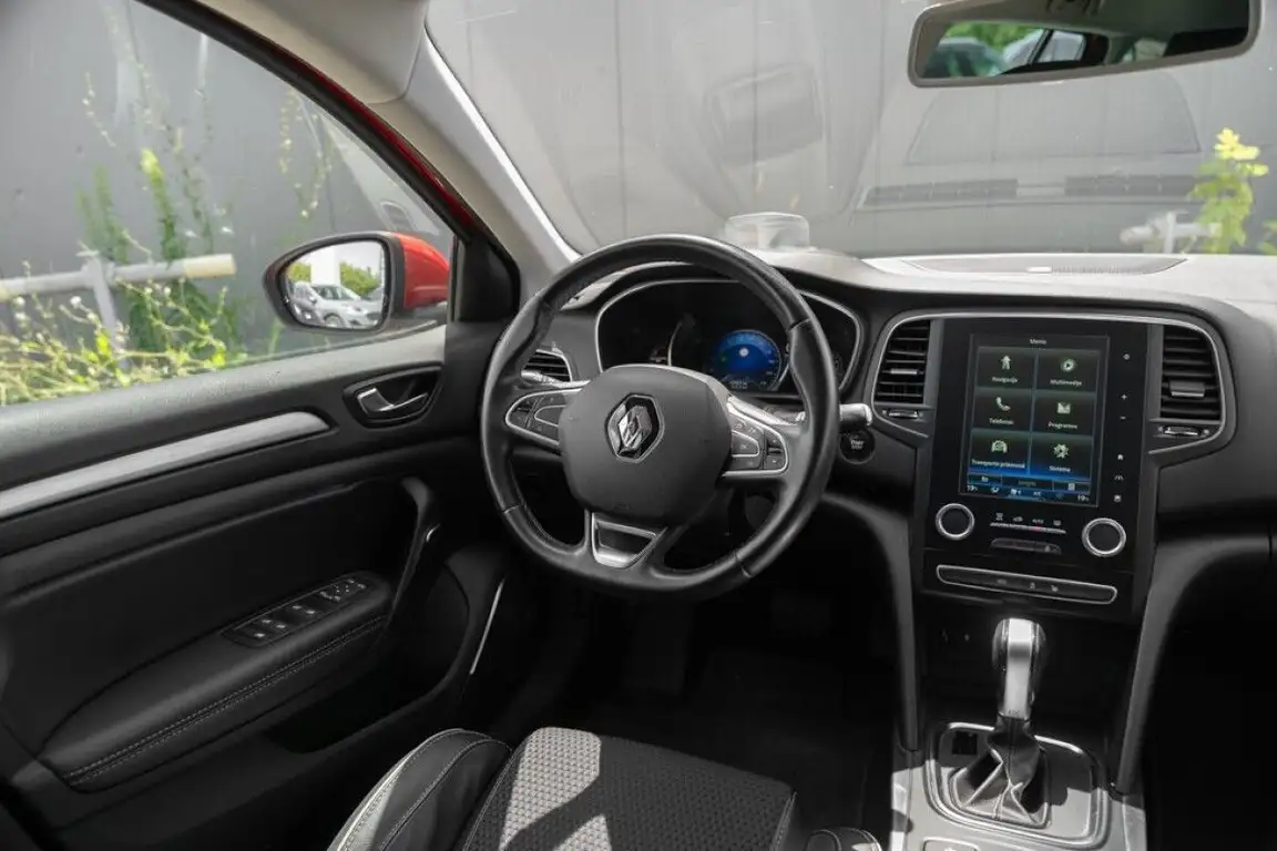 RENAULT MEGANE