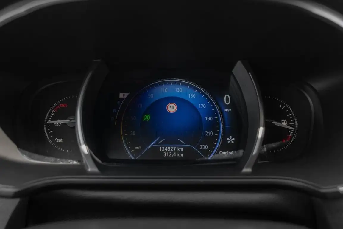 RENAULT MEGANE