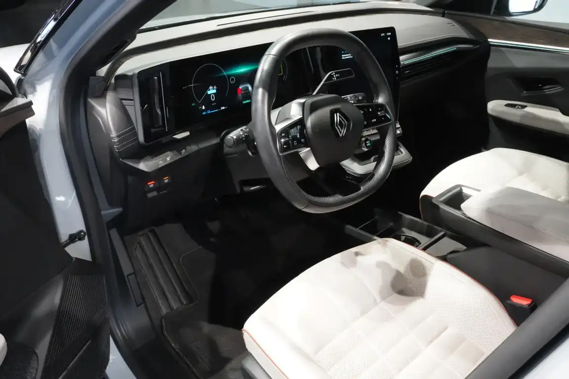 RENAULT MEGANE E-TECH ELECTRIC