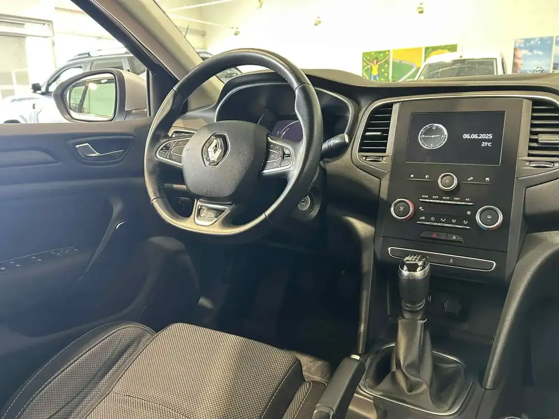 RENAULT MEGANE