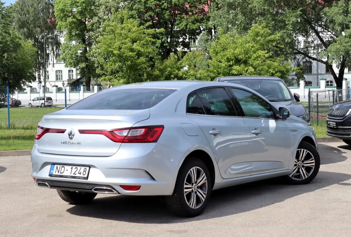 RENAULT MEGANE
