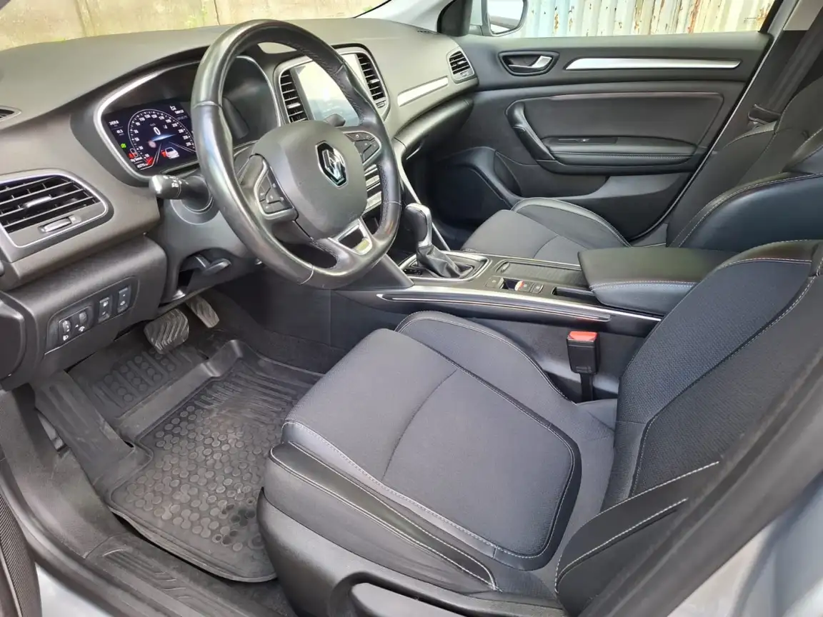 RENAULT MEGANE
