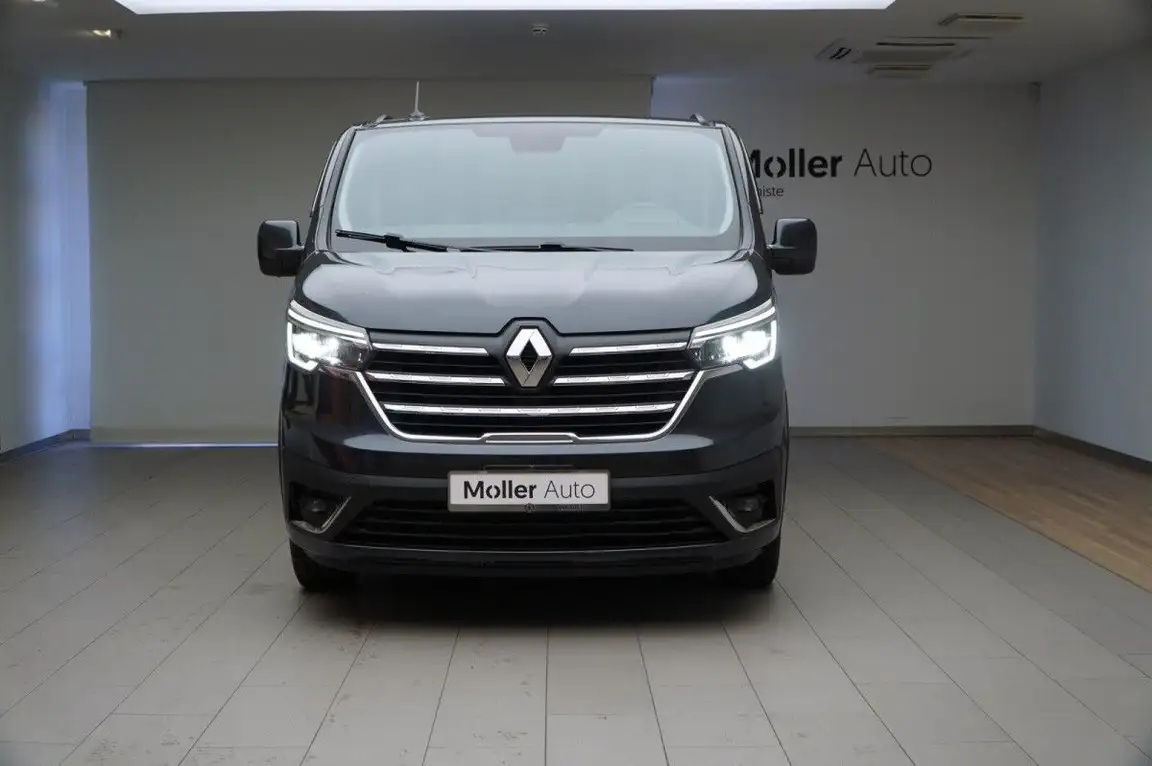 RENAULT TRAFIC
