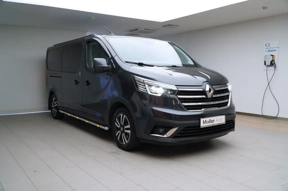 RENAULT TRAFIC