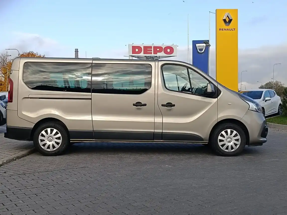 RENAULT TRAFIC