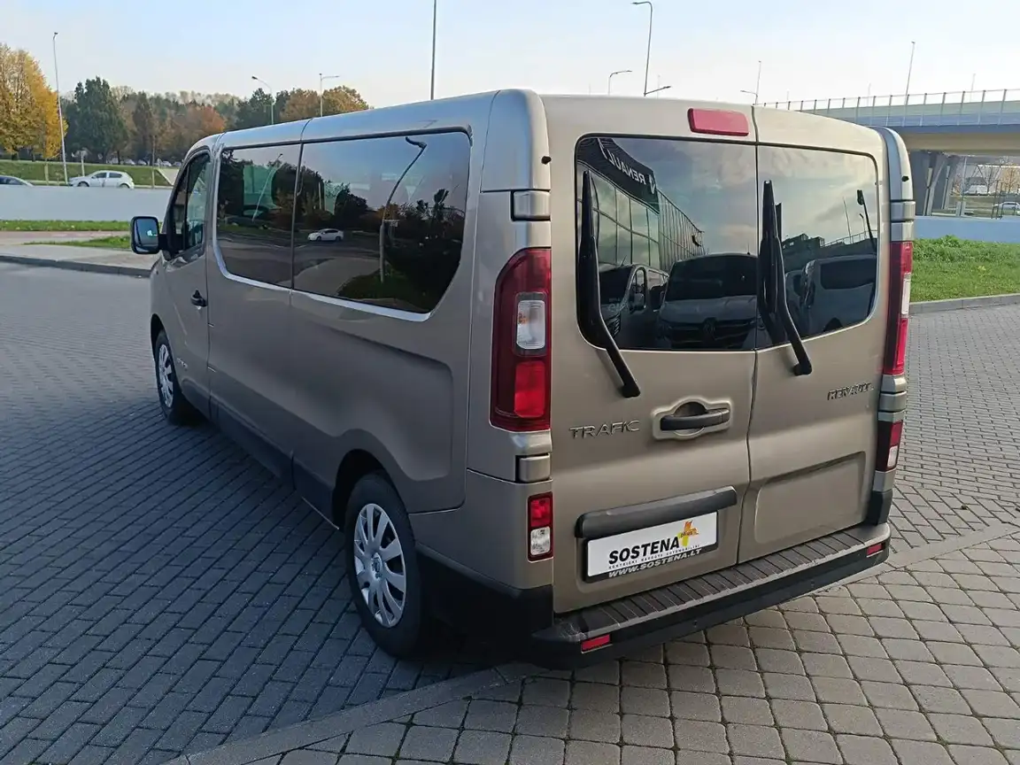 RENAULT TRAFIC