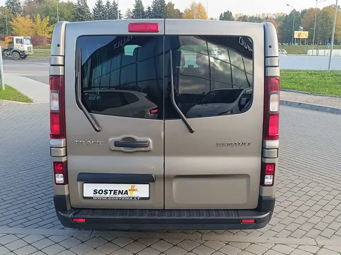 RENAULT TRAFIC