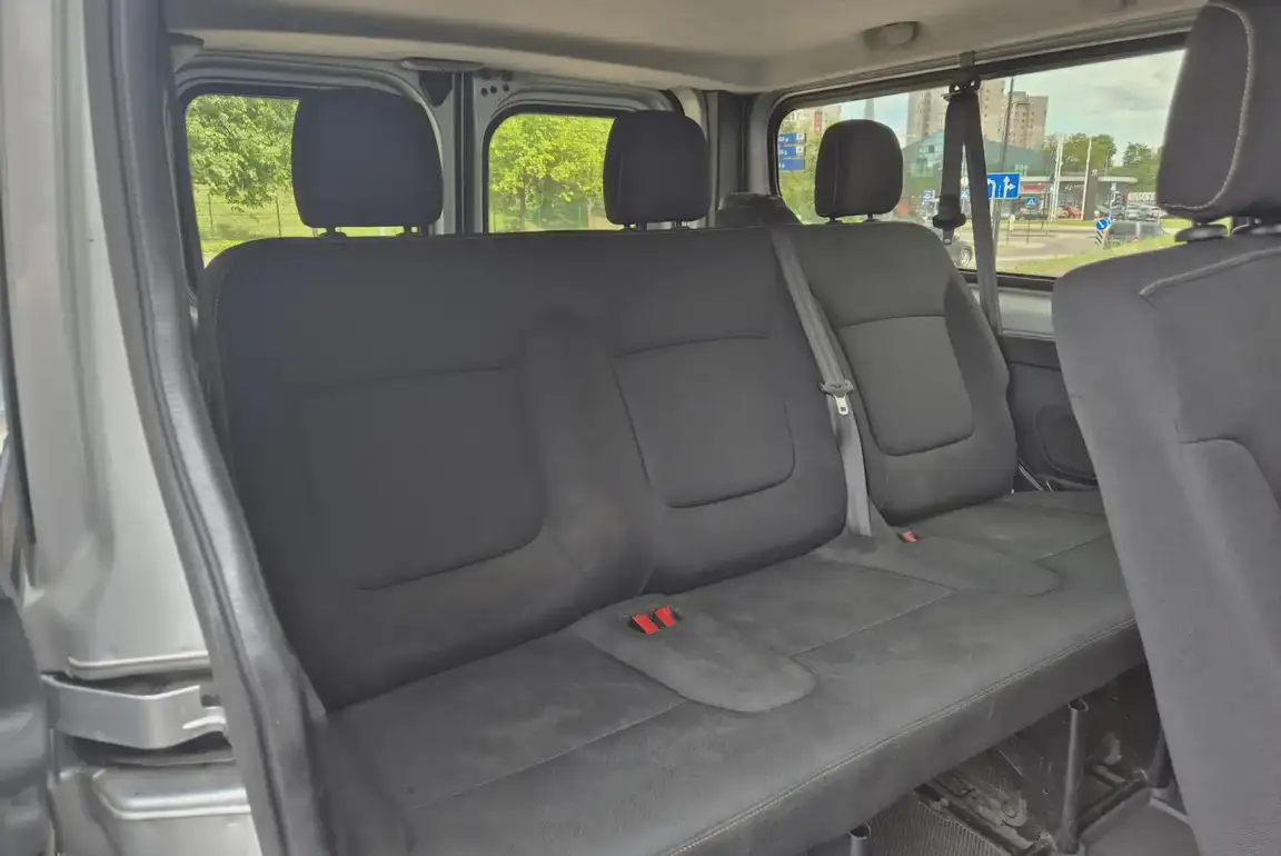 RENAULT TRAFIC