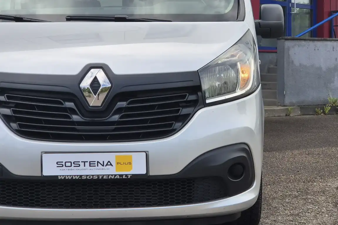 RENAULT TRAFIC