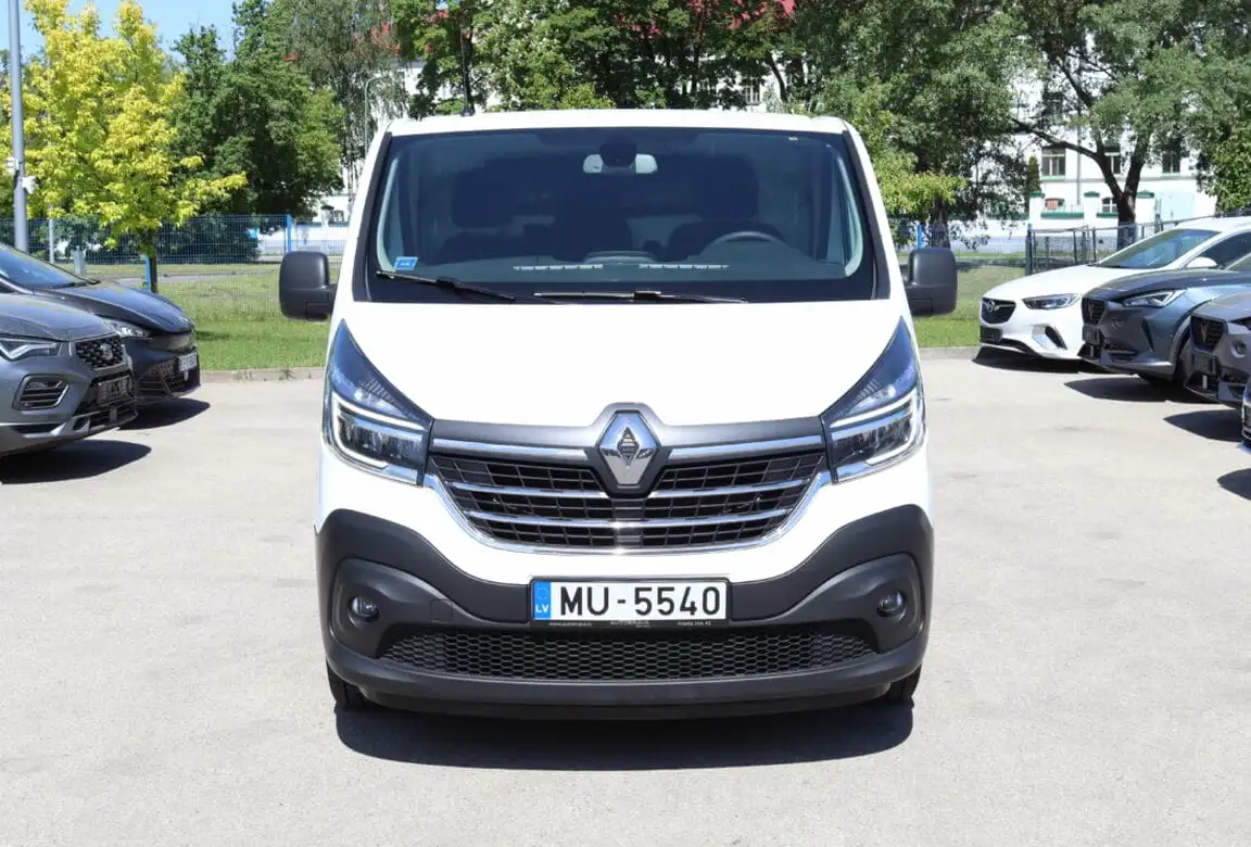 RENAULT TRAFIC