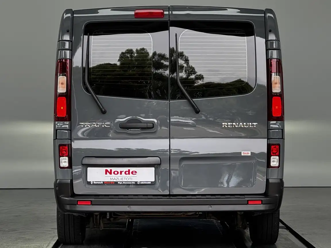 RENAULT TRAFIC