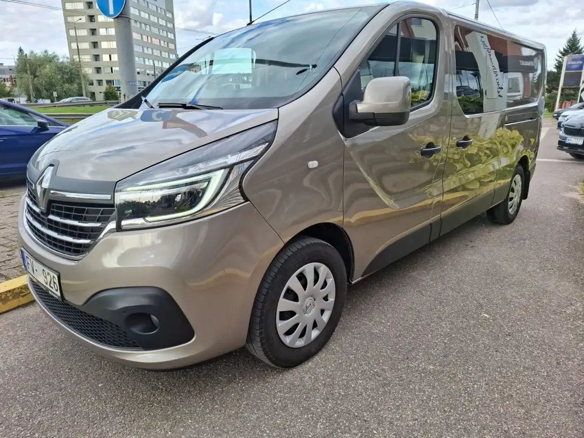 RENAULT TRAFIC