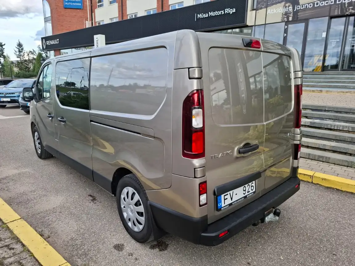 RENAULT TRAFIC