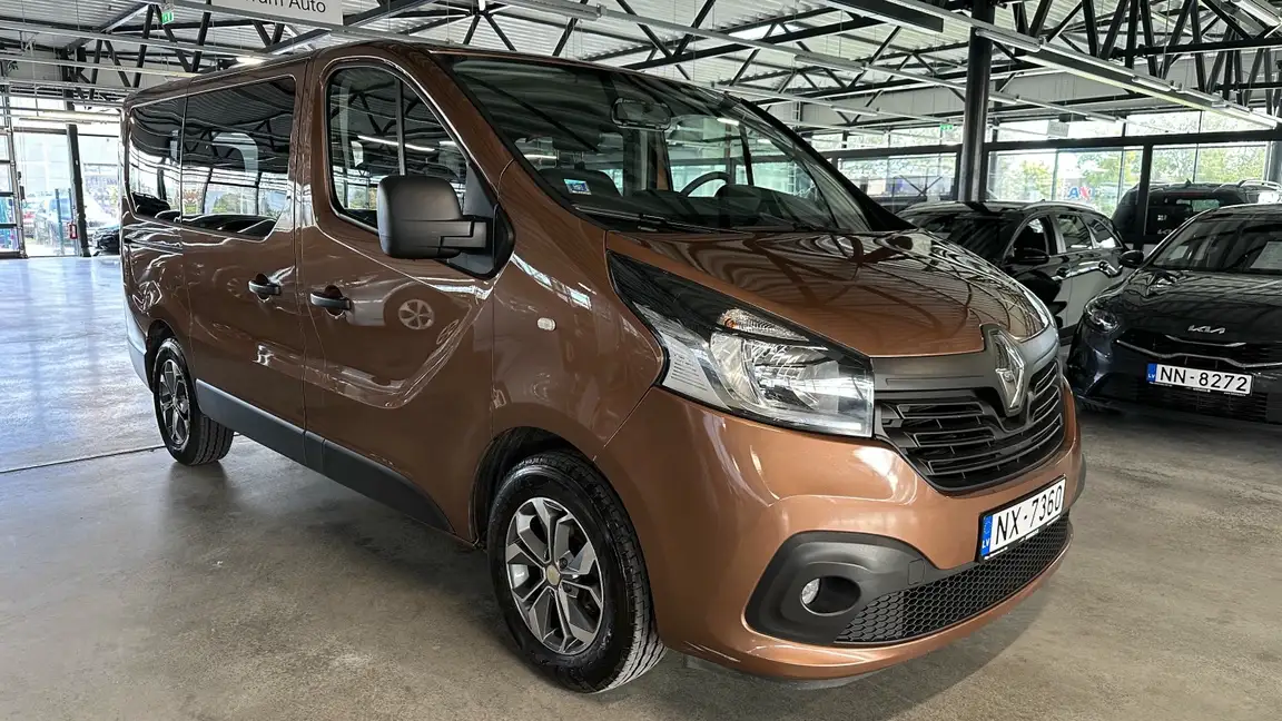 RENAULT TRAFIC