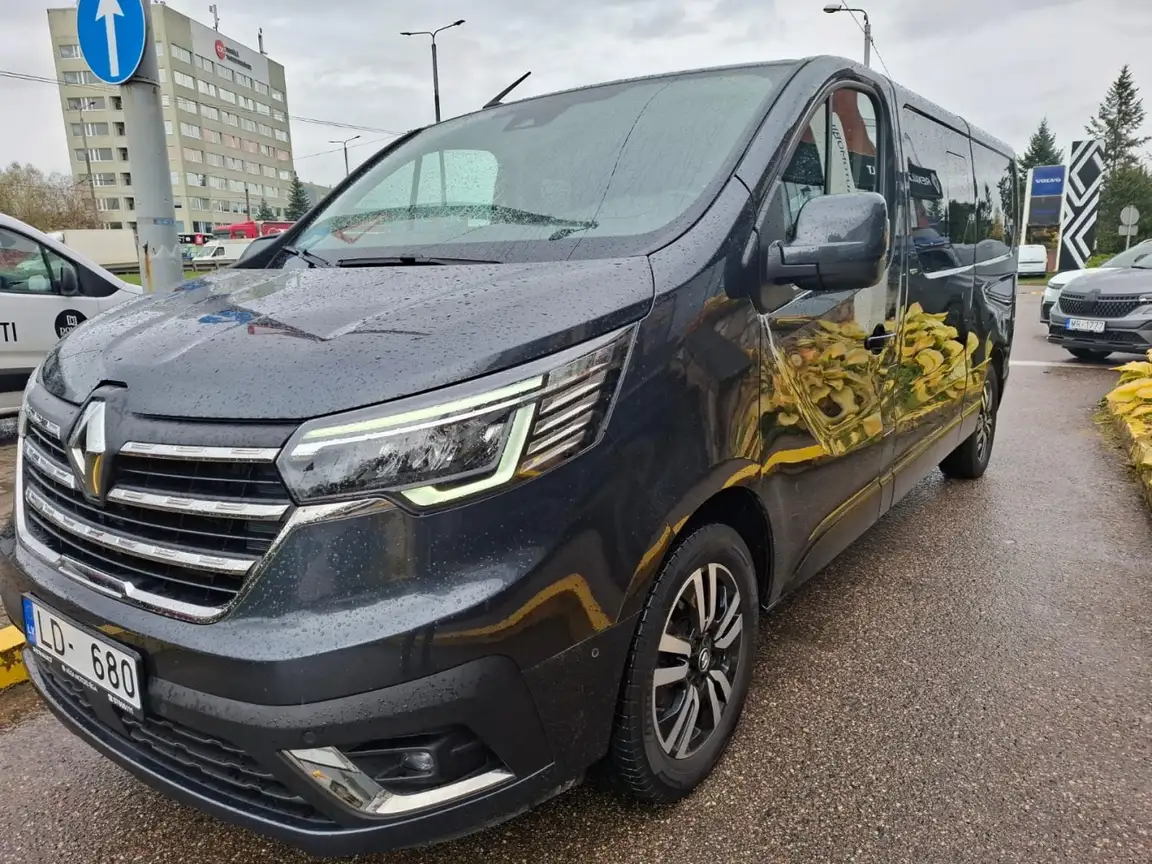 RENAULT TRAFIC