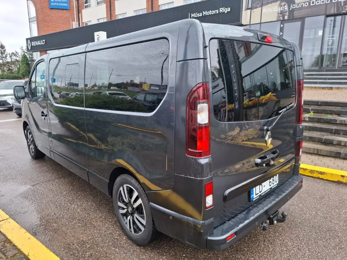 RENAULT TRAFIC