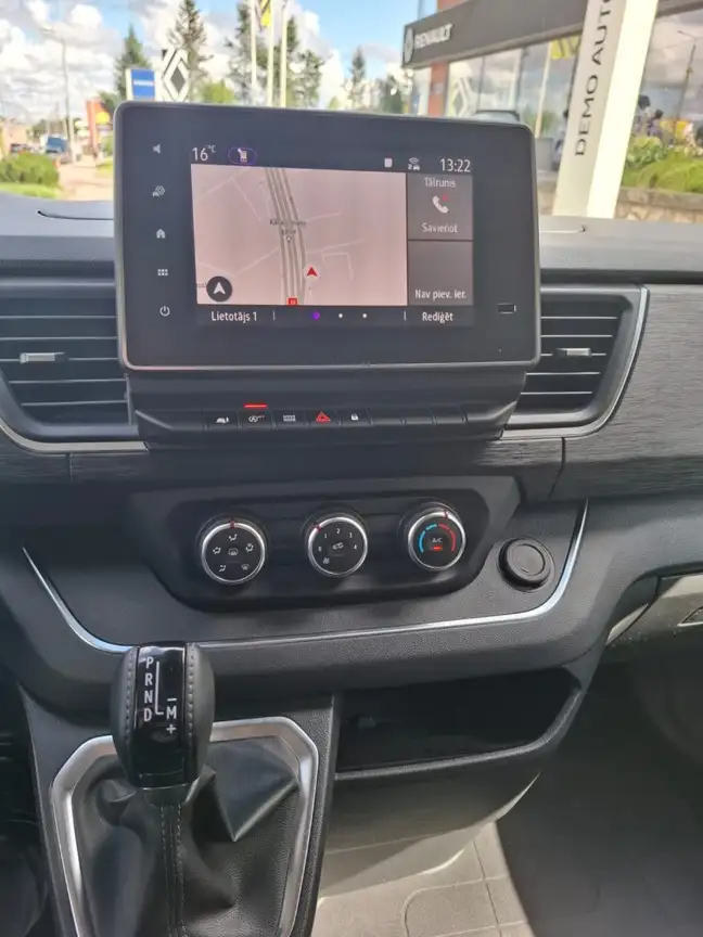 RENAULT TRAFIC