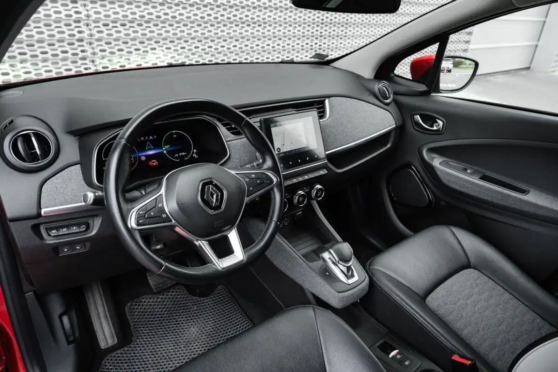 RENAULT ZOE