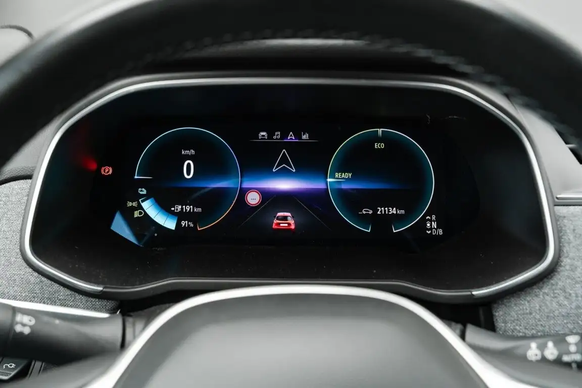 RENAULT ZOE