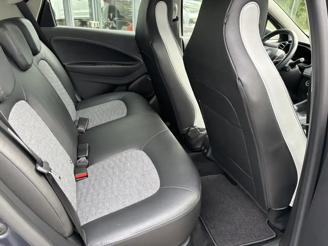 RENAULT ZOE