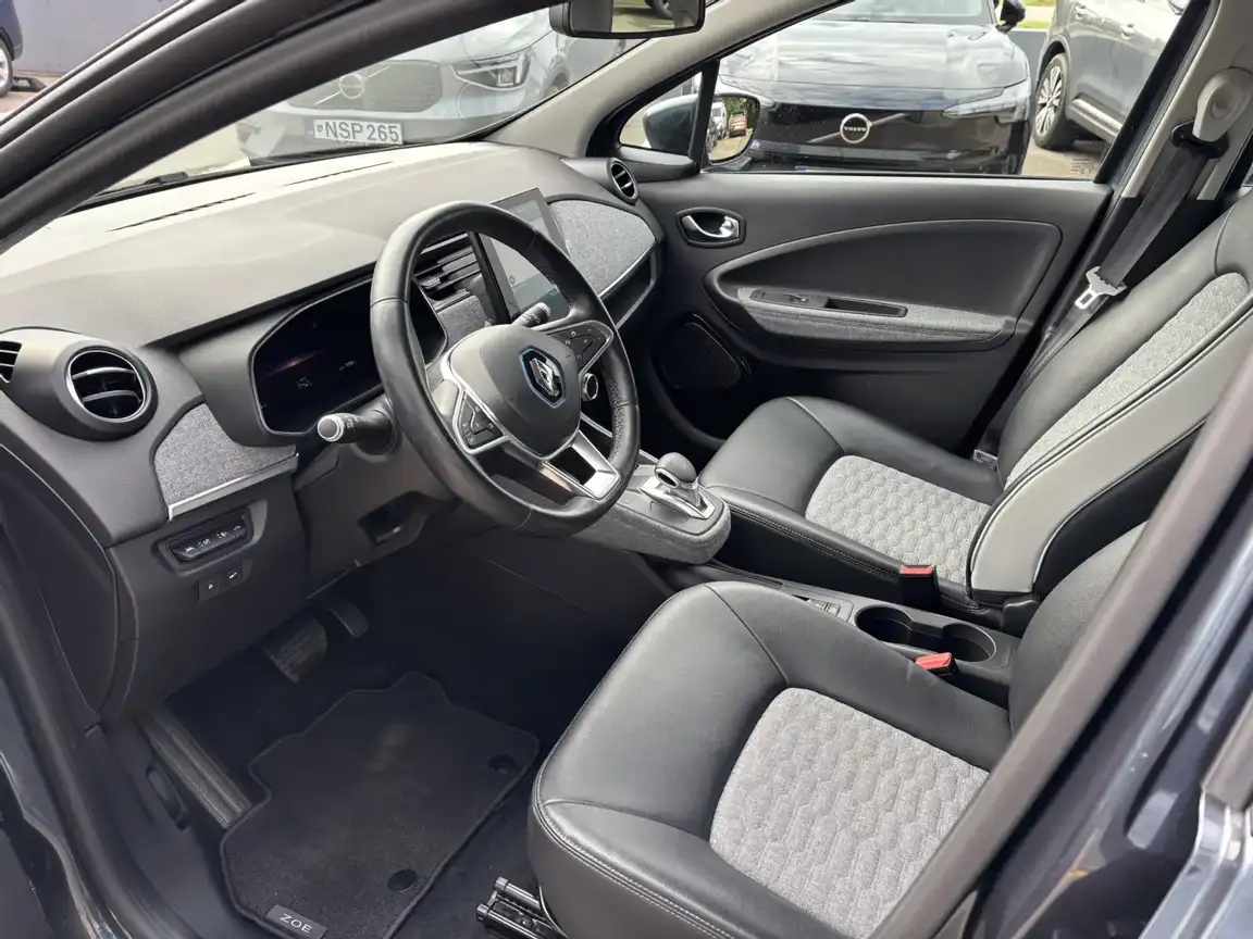 RENAULT ZOE
