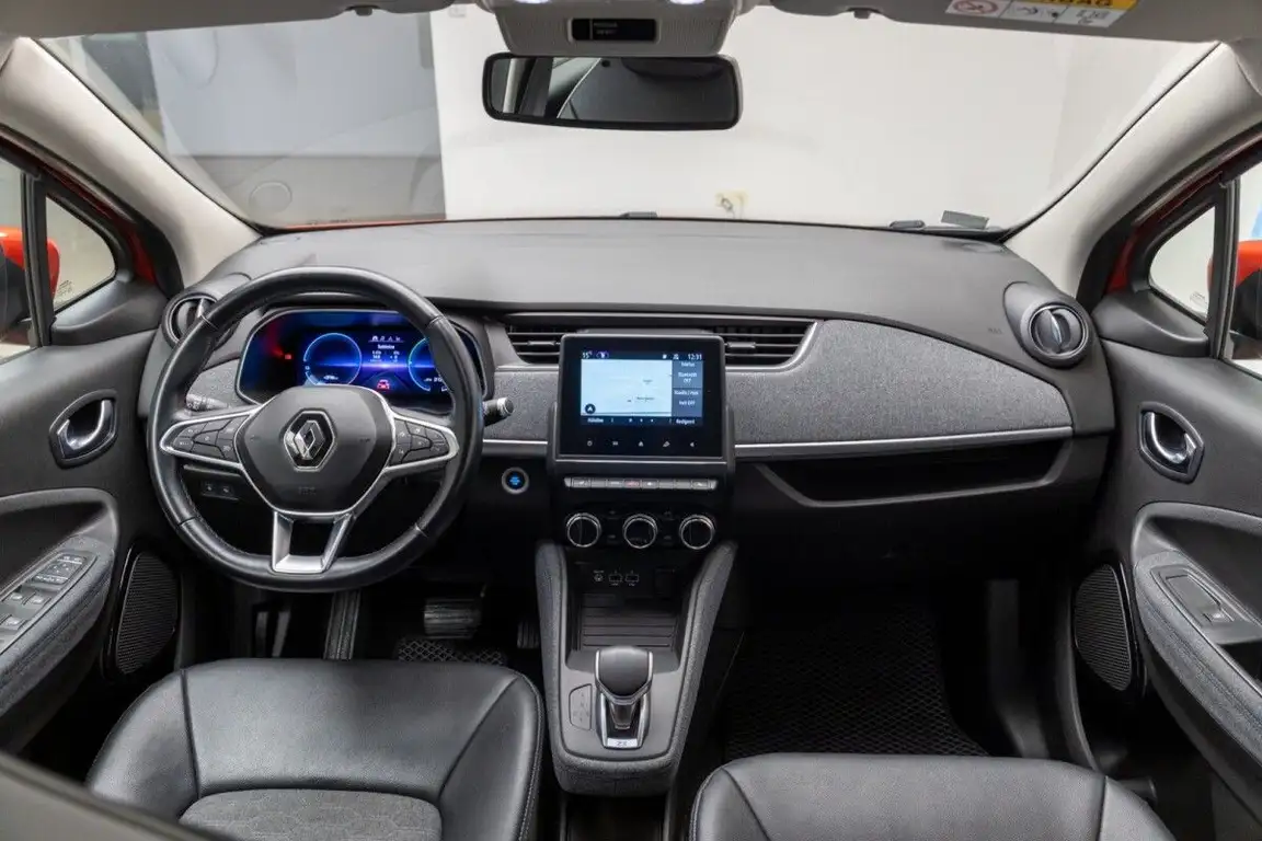 RENAULT ZOE