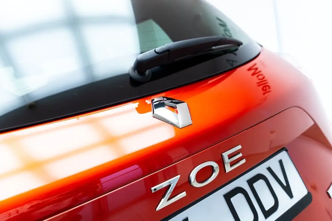 RENAULT ZOE