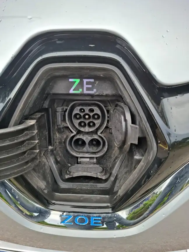 RENAULT ZOE