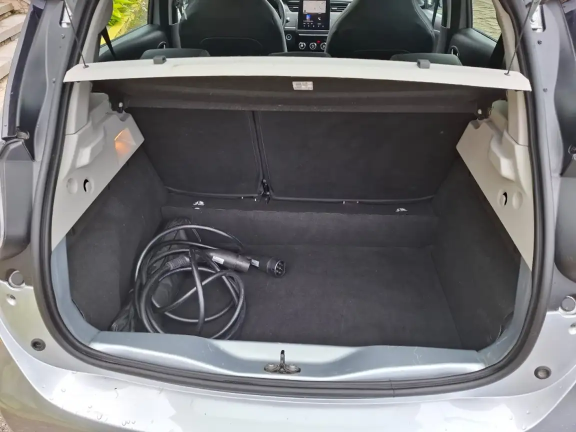 RENAULT ZOE