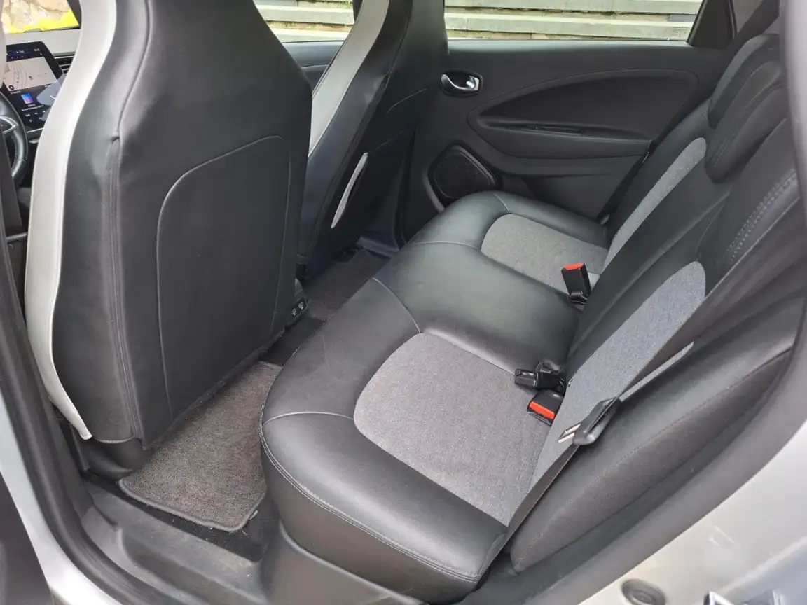 RENAULT ZOE