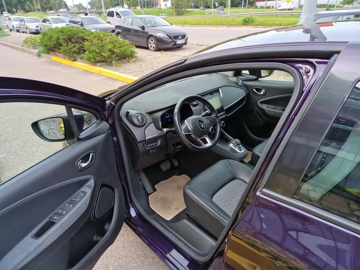 RENAULT ZOE