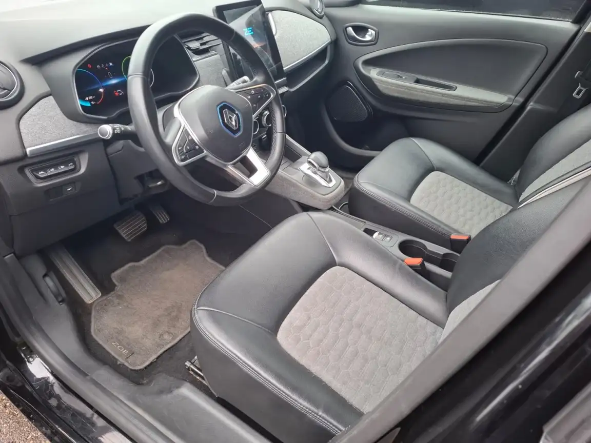 RENAULT ZOE