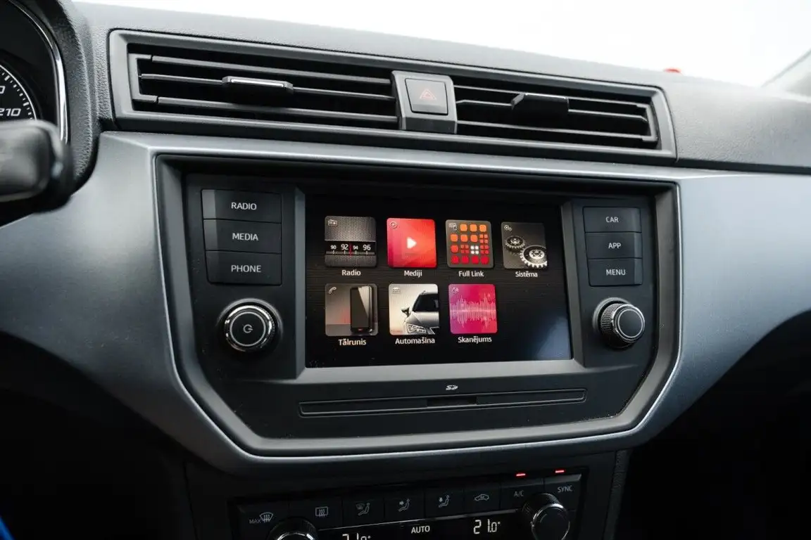 SEAT ARONA