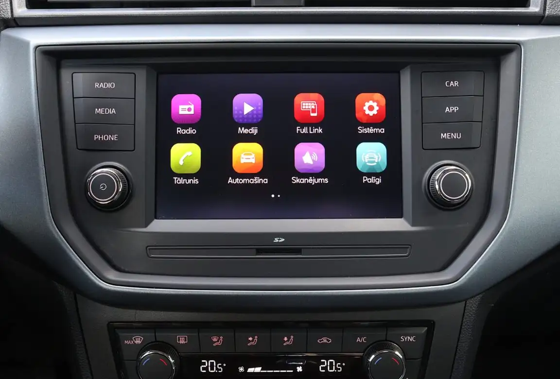 SEAT ARONA