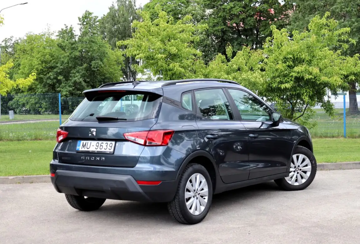 SEAT ARONA