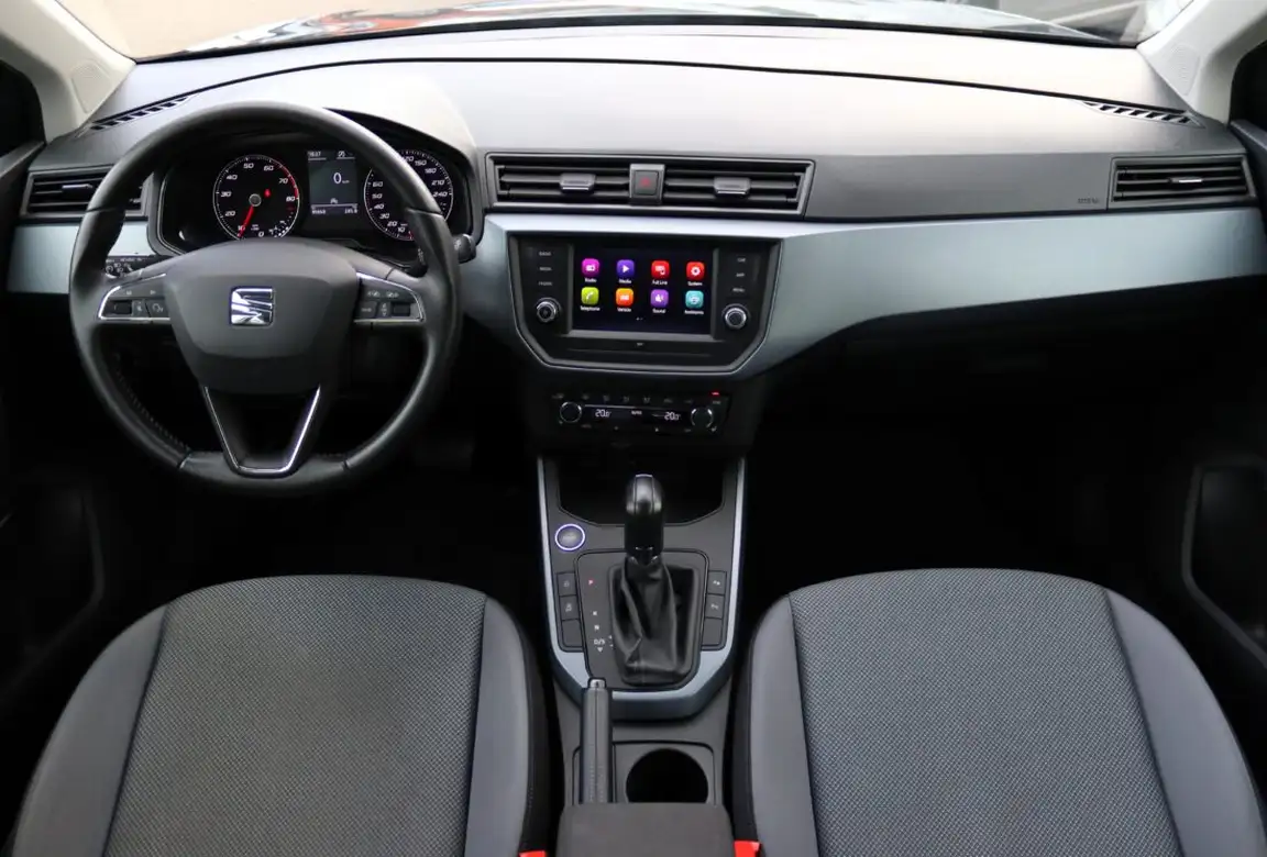 SEAT ARONA