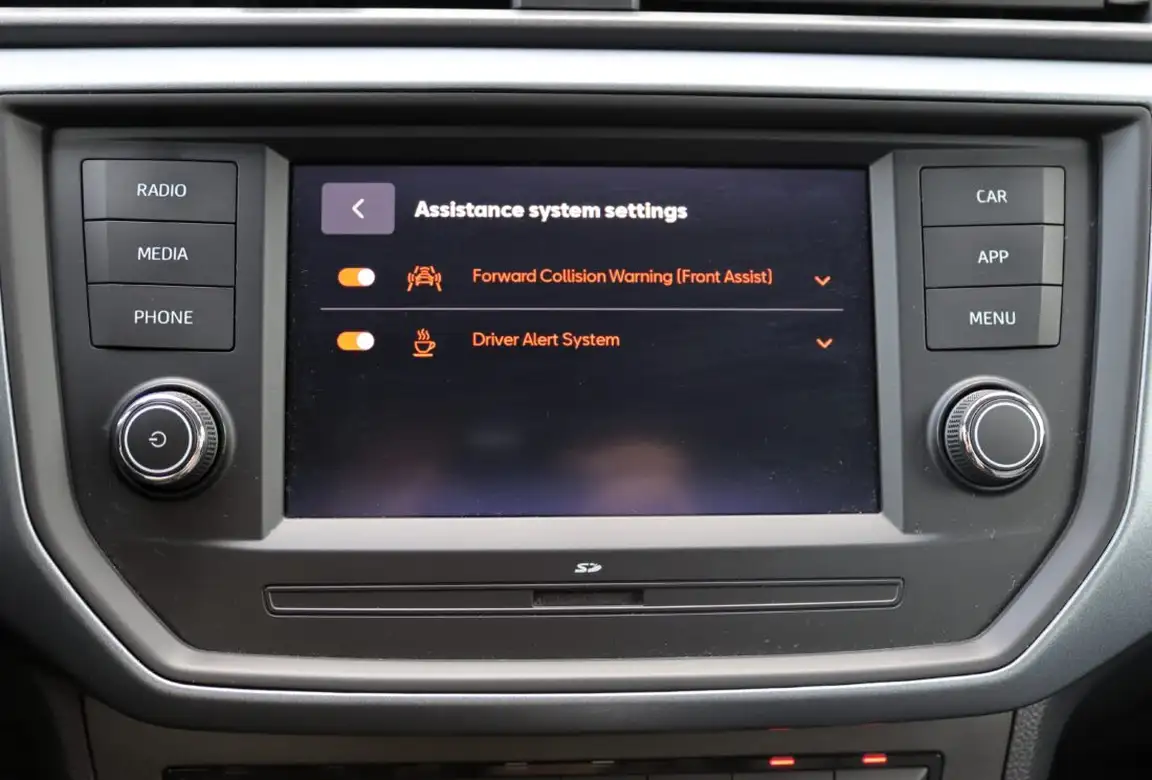 SEAT ARONA