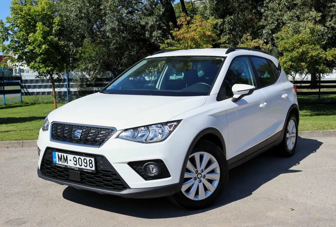 SEAT ARONA