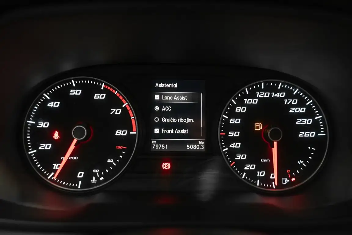SEAT LEON