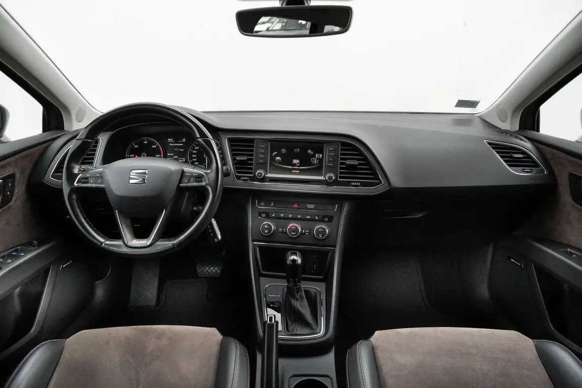 SEAT LEON