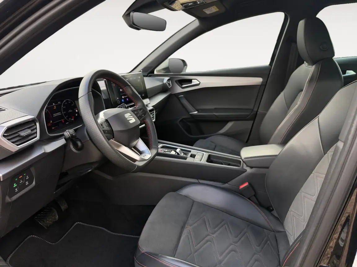 SEAT LEON
