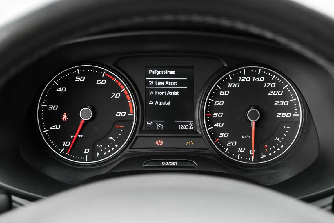 SEAT LEON
