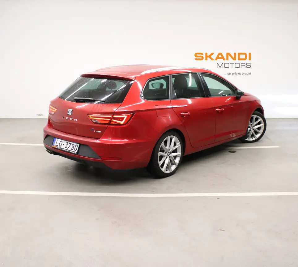 SEAT LEON