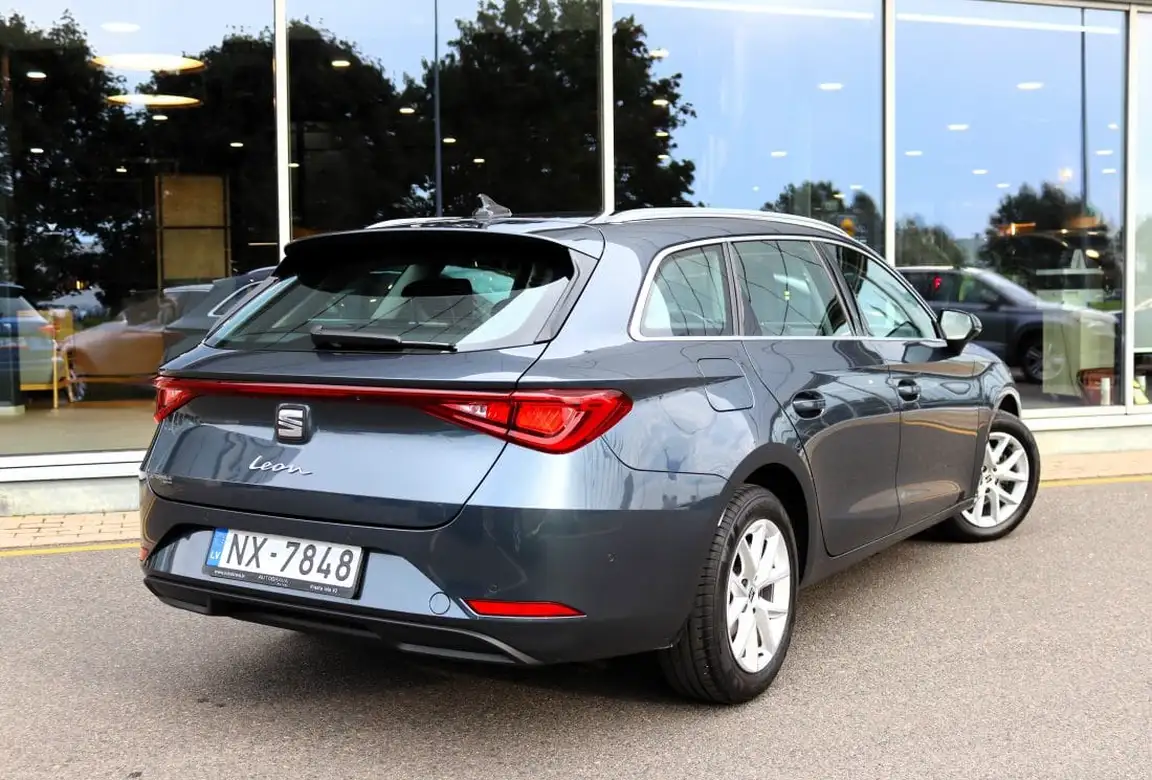 SEAT LEON