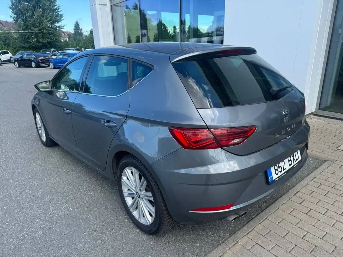 SEAT LEON