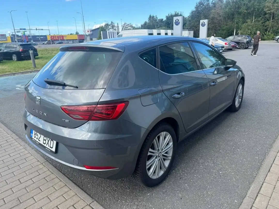 SEAT LEON