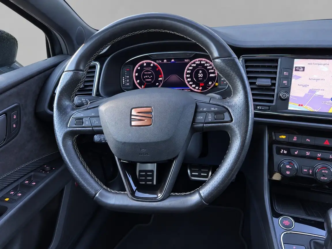 SEAT LEON